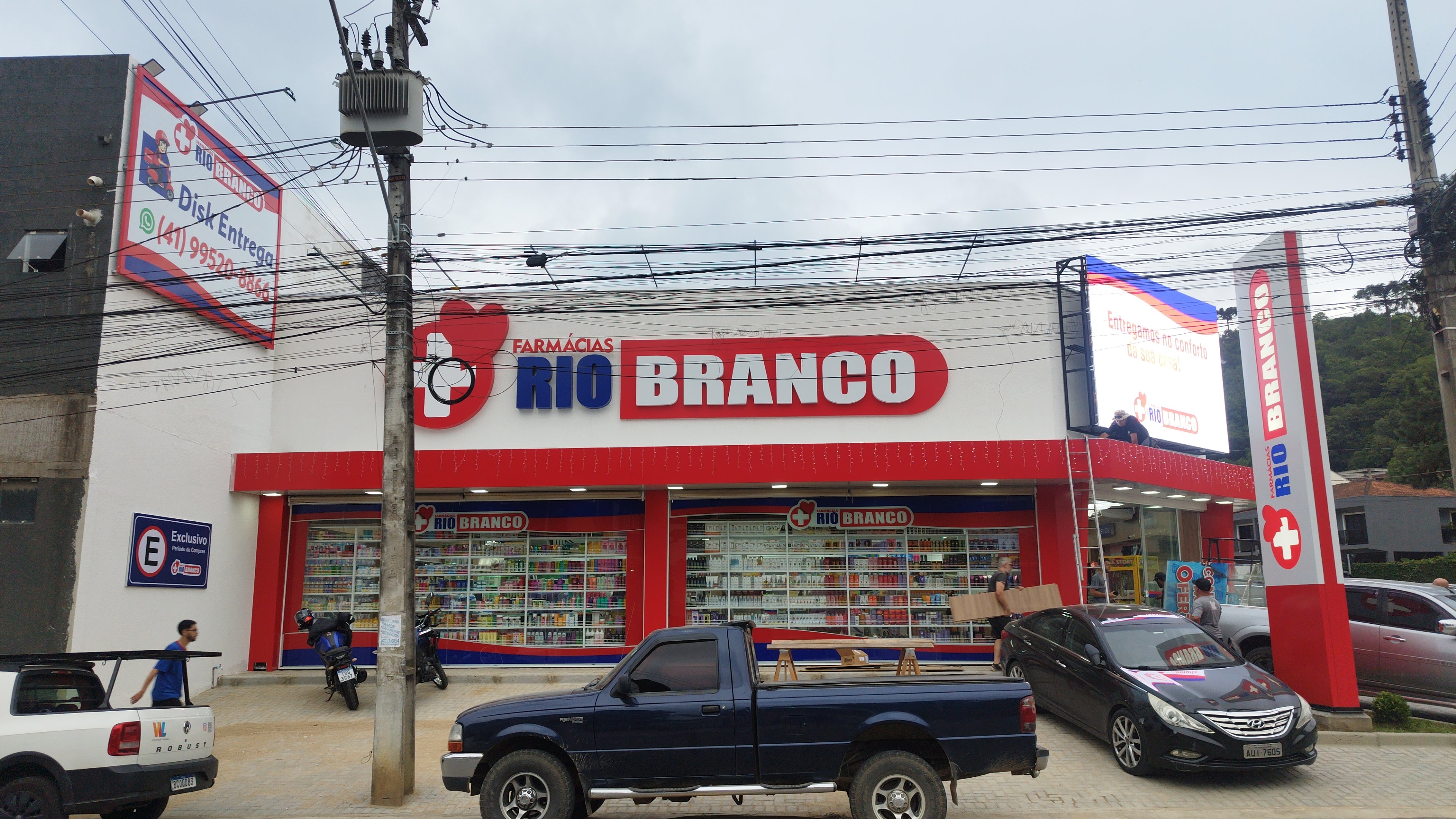 fachada farmacia rio branco.jpeg